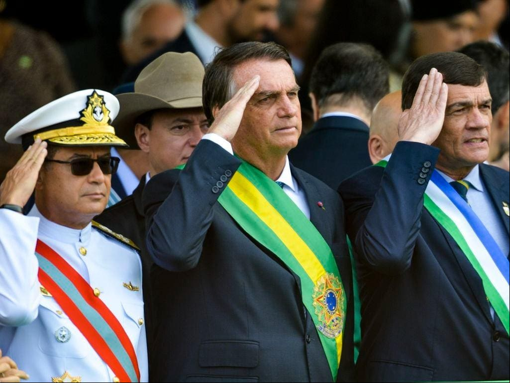 Bolsonaro e Militares