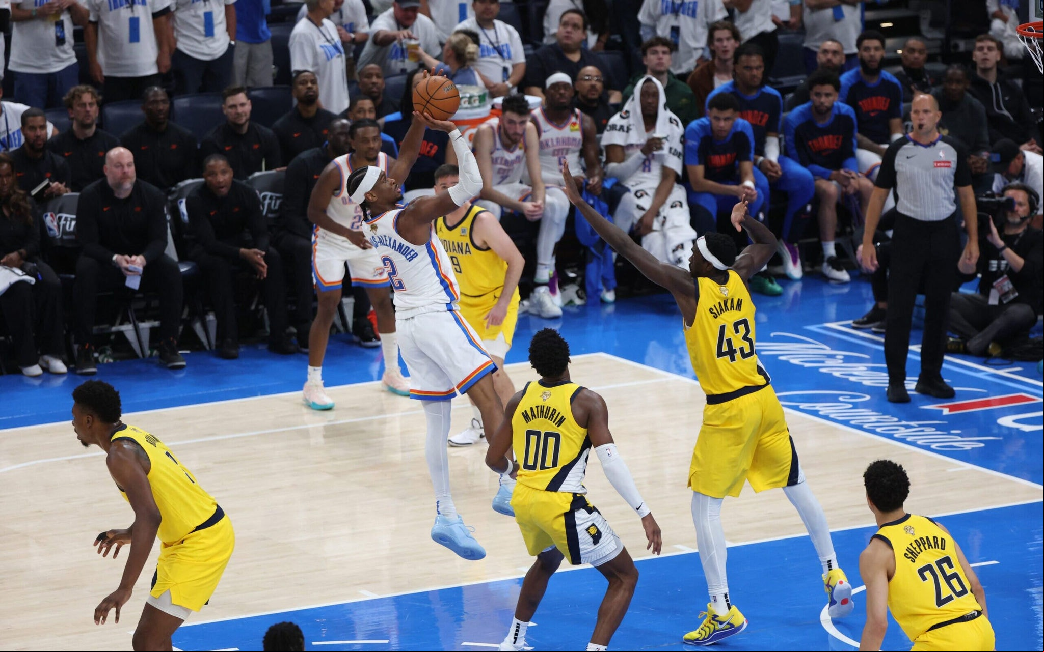 Oklahoma City Thunder contra o Pacers pela final da NBA (Foto: Joe Murphy / AFP)