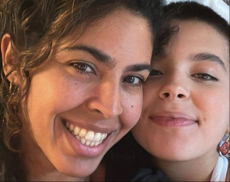 Bela Gil e filha, Flor