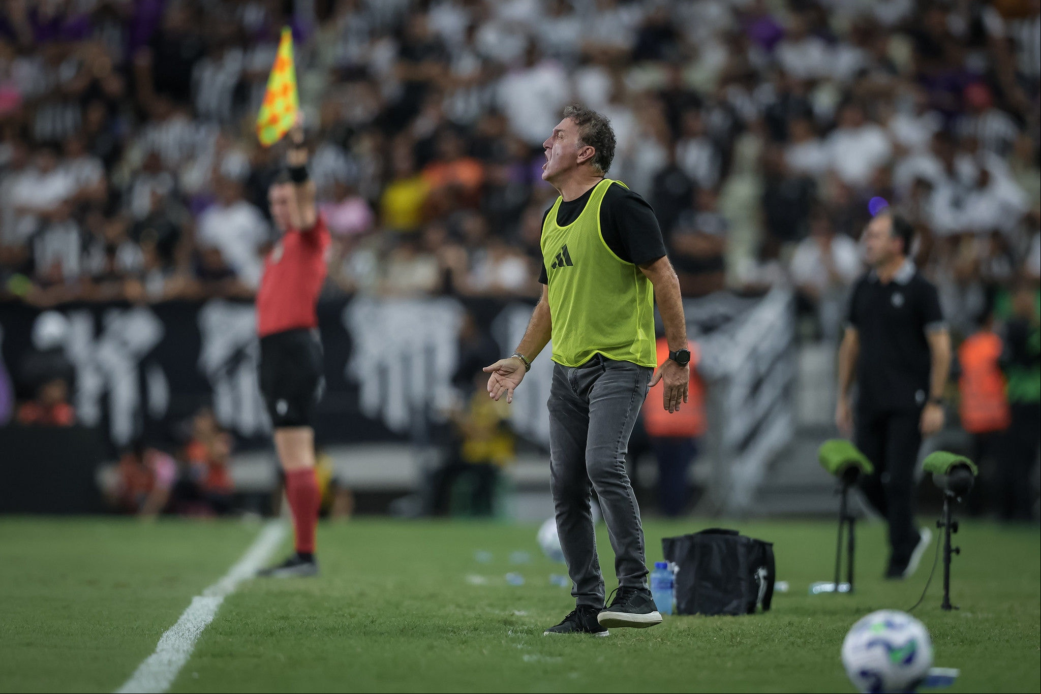 Cuca, técnico do Atlético