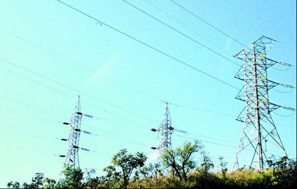 Presidente da Abradee alerta que nova tarifa social de energia, sem verba da União, pode elevar conta de luz.