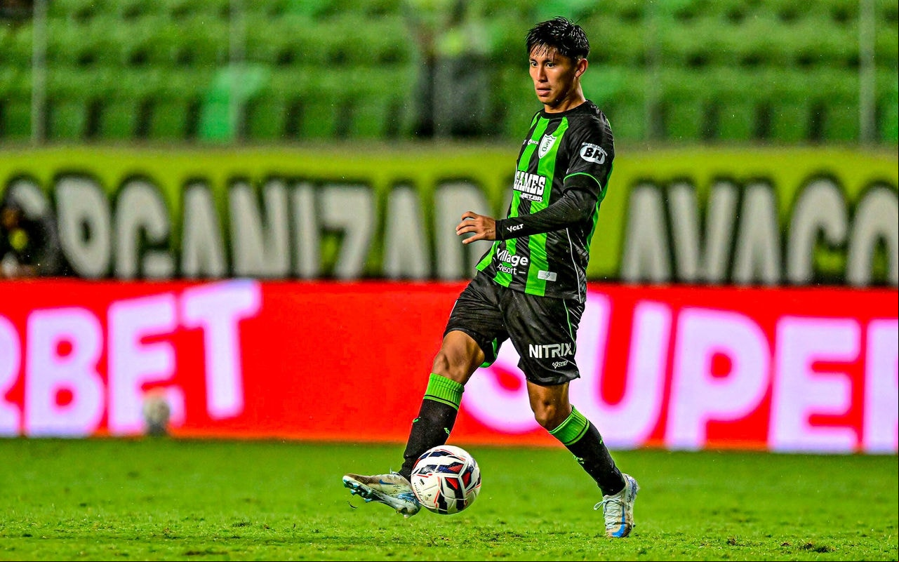 Miguelito está emprestado pelo Santos ao Coelho. Foto: Mourão Panda/América-MG