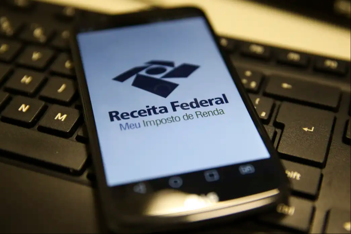 Receita Federal libera primeiro lote de restituição do IR 2025 