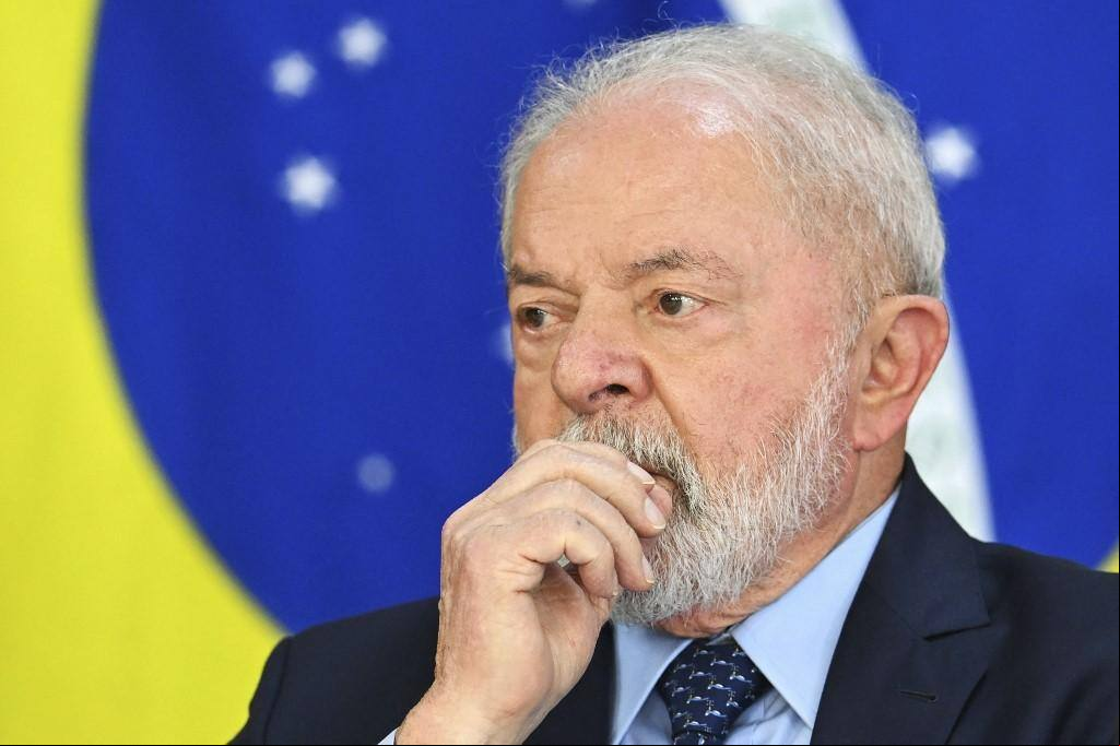 Presidente trocou dois ministros na última semana e ainda enfrenta escândalo por esquema de fraudes no INSS
