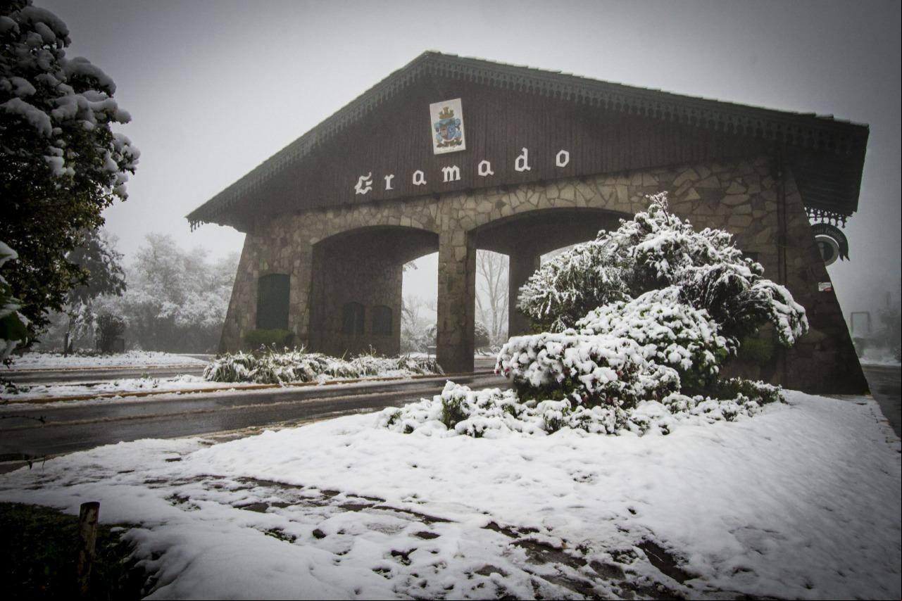 Neve em Gramado Massa de ar polar proderá trazer neve para regiões do Sul do Brasil ainda no outono