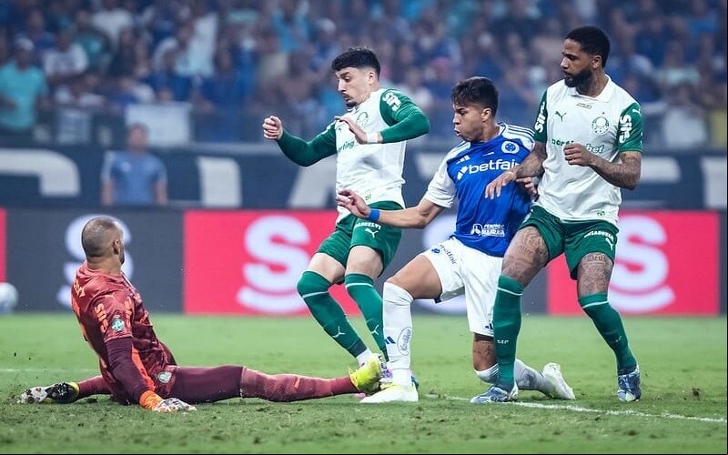Atacante Kaio Jorge marca o segundo gol do Cruzeiro contra o Palmeiras (Foto: Gustavo Aleixo/Cruzeiro)