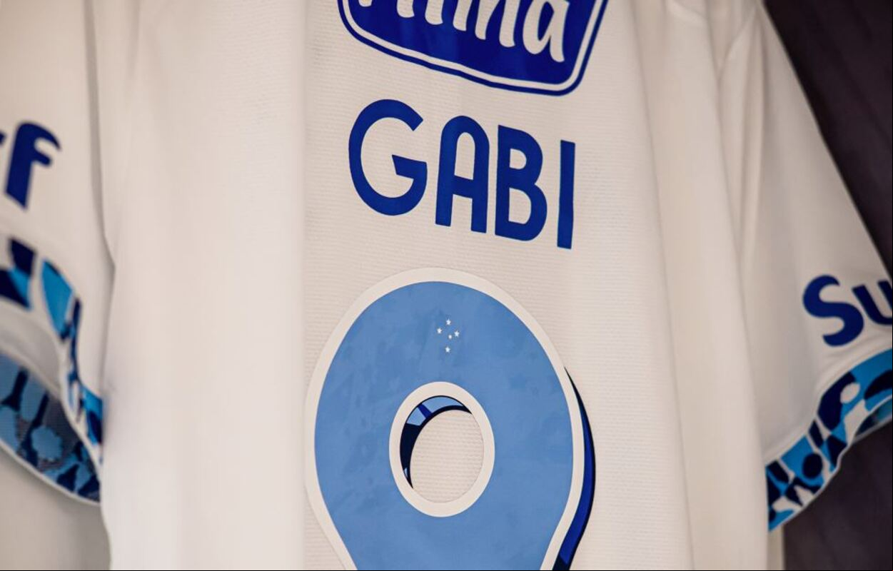 Atual camisa branca faz referência à Igrejinha da Pampulha