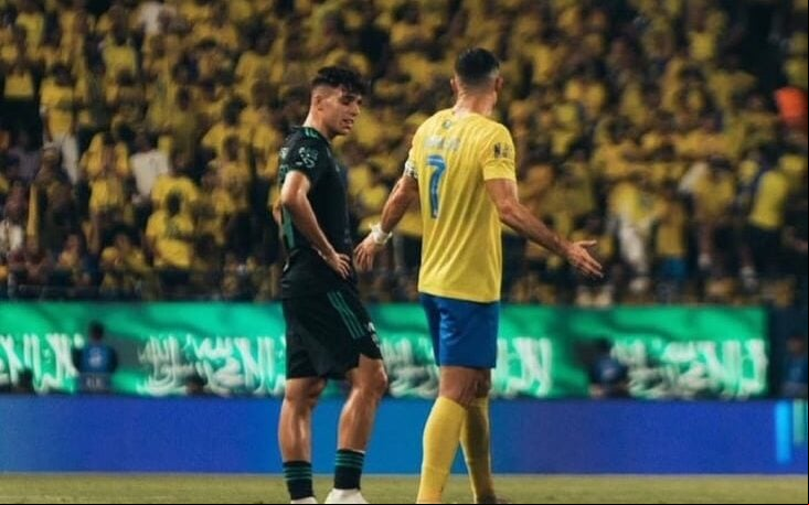 Gabri Veiga e Cristiano Ronaldo juntos em jogo da Saudi Pro League (Foto: Reprodução)