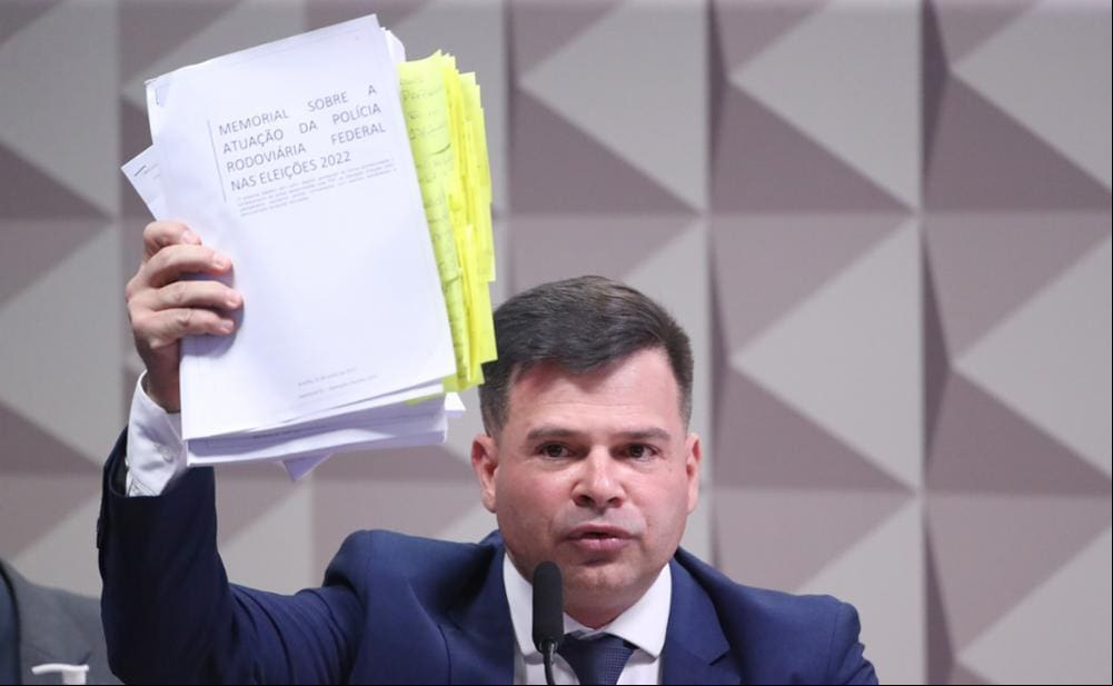 O ex-diretor-geral da Polícia Rodoviária Federal (PRF) Silvinei Vasques é acusado de comandar operações policiais para tentar impedir a chegada de eleitores do presidente Lula aos locais de votação em cidades de Estados da Região Nordeste em 30 de outubro de 2022