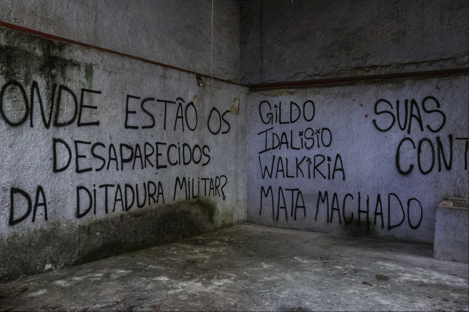 Prédio tem espaços com isolamento acústico que, conforme pesquisadora, dá indícios do que ocorreria na época da ditadura militar. e para o lado para ver todas as fotos.