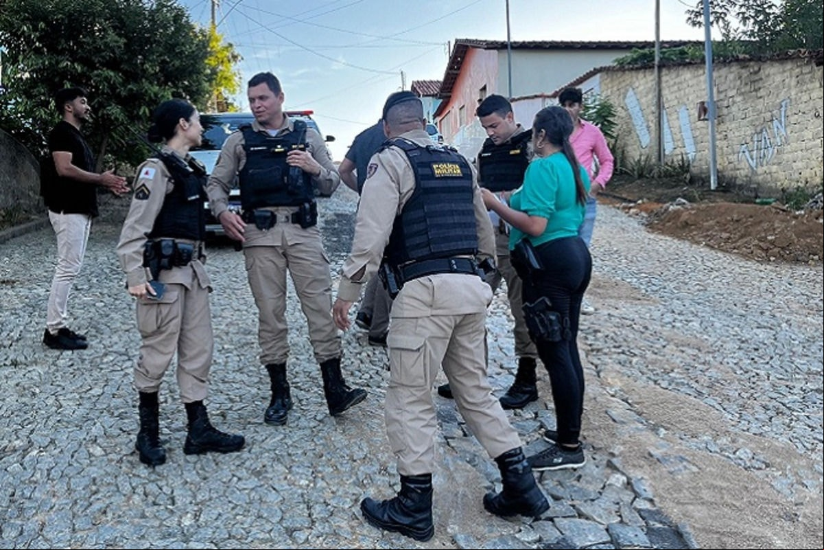 A mulher foi presa em flagrante e a prisão convertida em preventiva